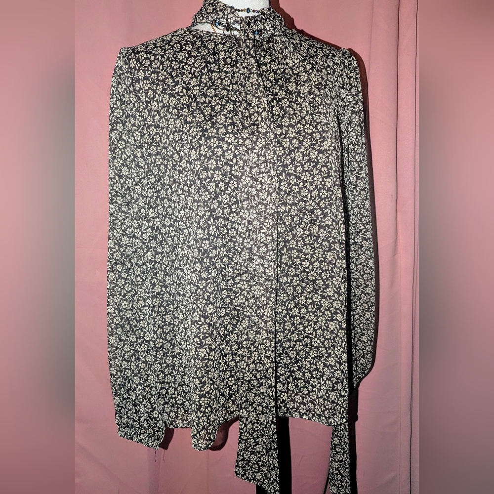 LOFT Black and White Lightweight Floral Blouse with Neck Tie L NEW